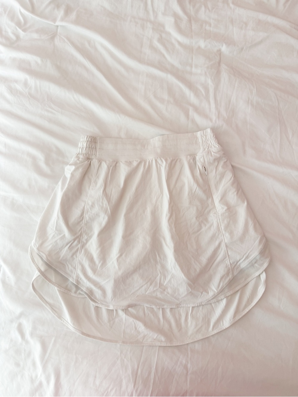 Lululemon White Hotty Hot High-Rise Skirt Size 6